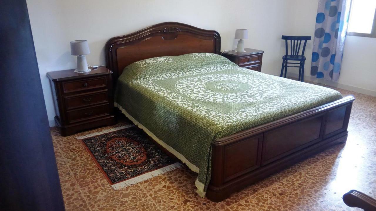 ポルト・コンテ Privacy & Relax In Sardegna Bed & Breakfast エクステリア 写真